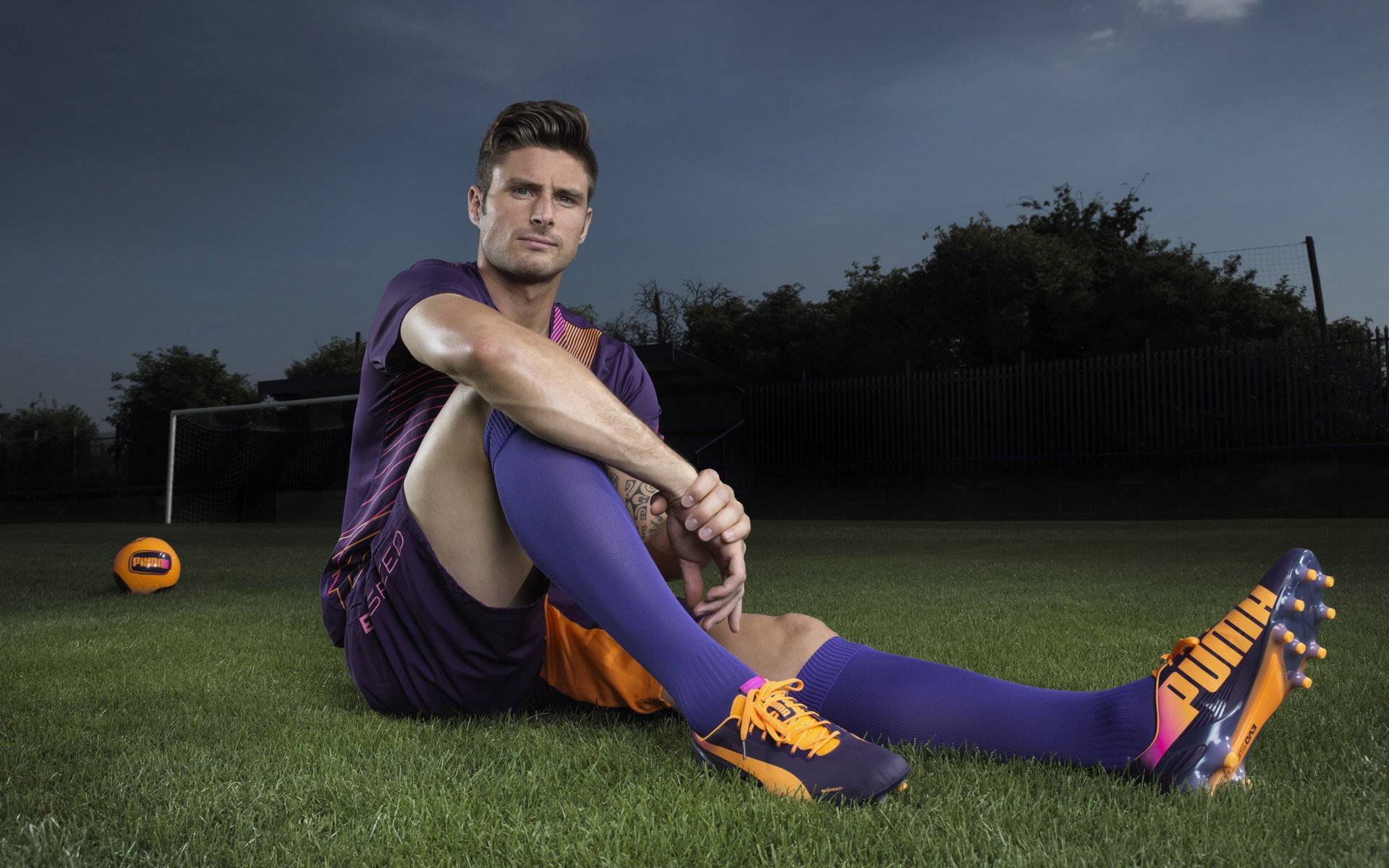 东方铁骑打穿风城!克莱关键三分如利剑封喉,上海男篮创造历史之夜