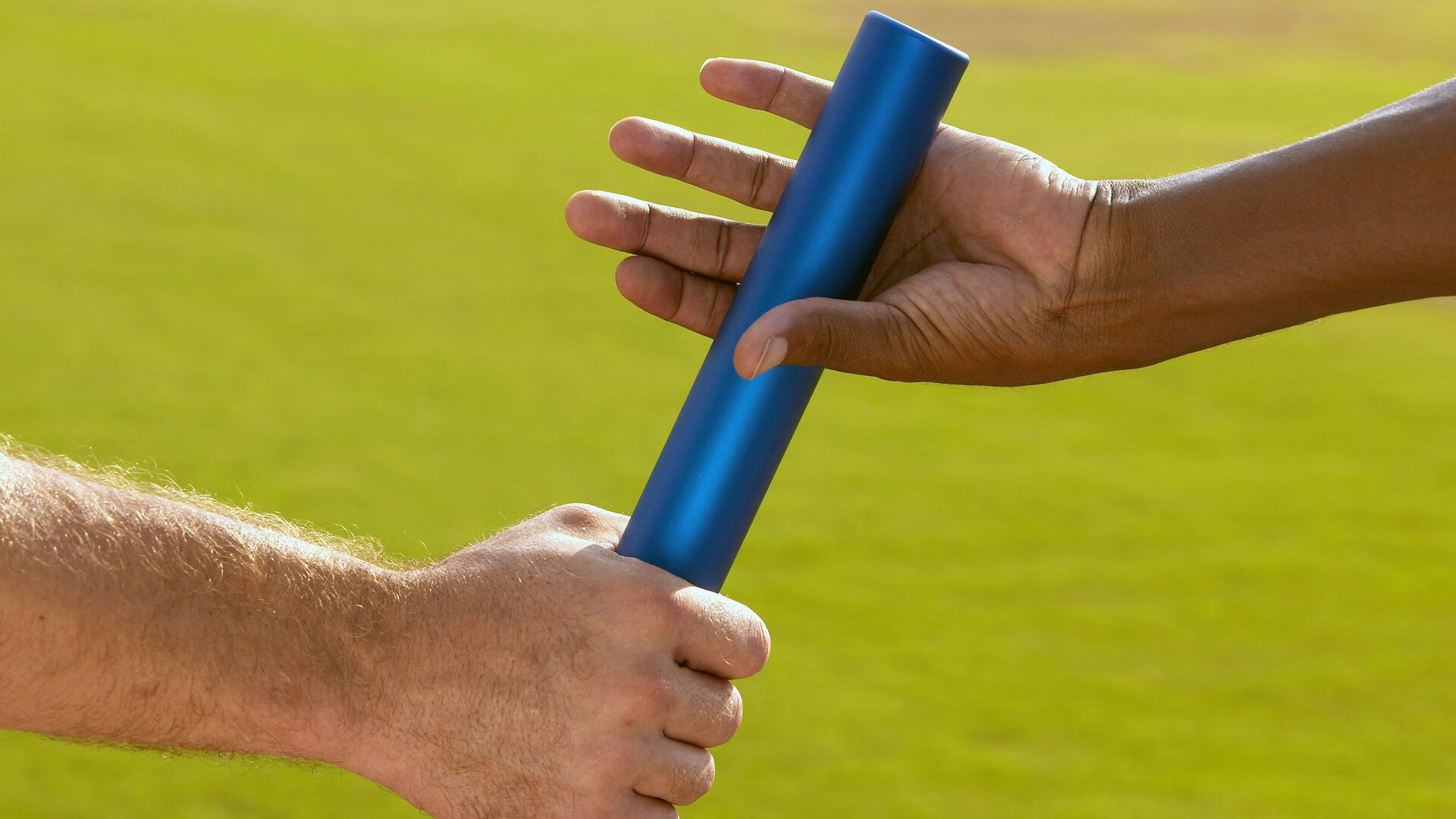 活塞翻盘魔术，乔治在F1新赛季揭幕战接管比赛